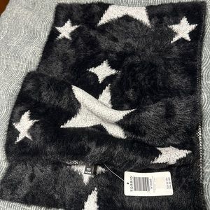 Torrid fuzzy black with white stars oblong scarf NWT